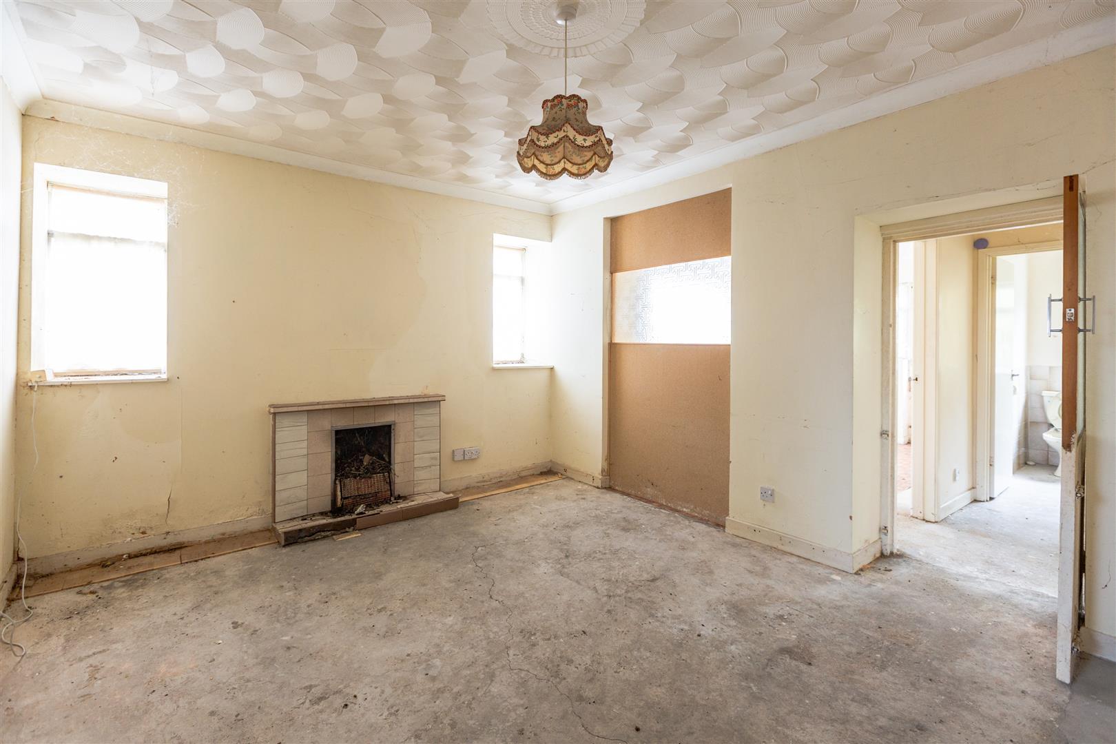 Vicarage Road, Morriston, Swansea, SA6 6DH